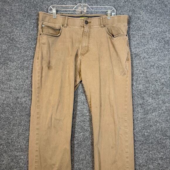 Lee Pants Mens 38x32 Beige Khaki Extreme Motion Straight Fit Tapered Leg Chinos - Picture 3 of 12